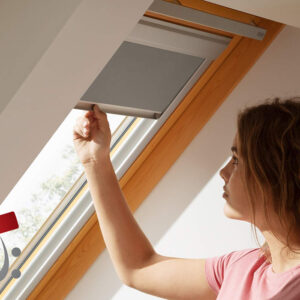 Graues Basis Verdunkelungsrollo Velux grau