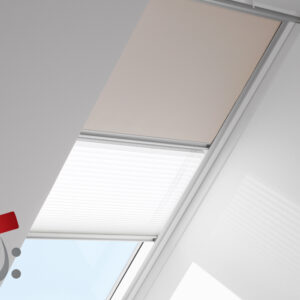 Rollo in creme und weißes Faltstore