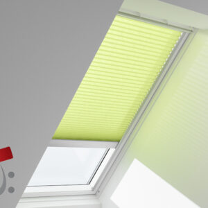 Grünes Elektro Plissee für Velux Dachfenster
