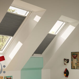 Zwei FSC Original Velux Waben-Faltstores