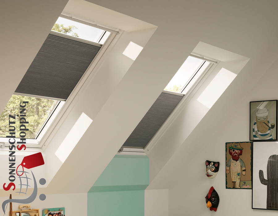 Zwei FSC Original Velux Waben-Faltstores